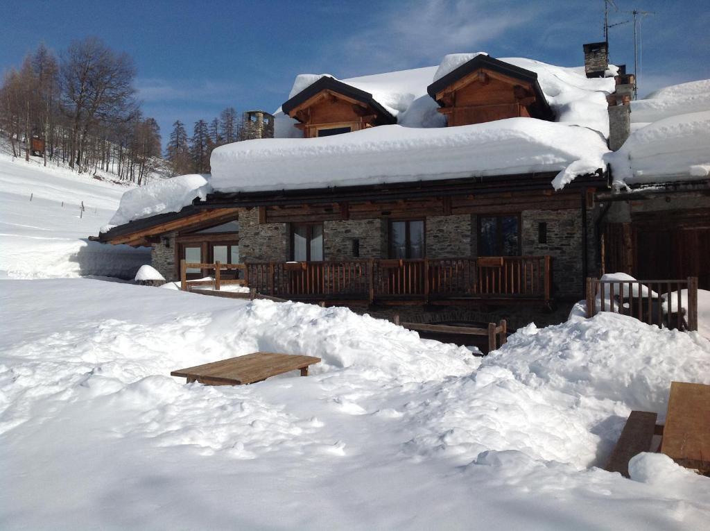 Agriturismo Il Fiocco Cesana Torinese Eksteriør billede