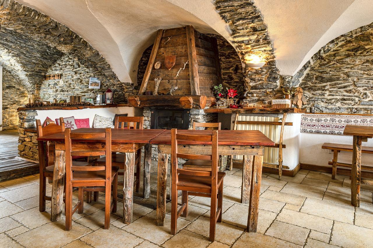 Agriturismo Il Fiocco Cesana Torinese Eksteriør billede